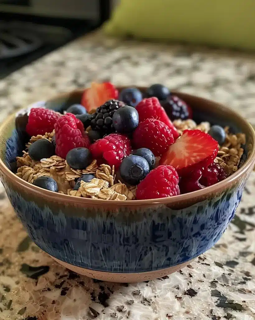 Delicious healthy mixed berry streusel bars with a crunchy topping.